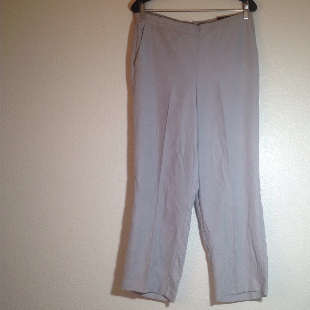 FINAL MARKDOWN Ladies' Alfred Dunner NWT Classic Fit Pants 12p